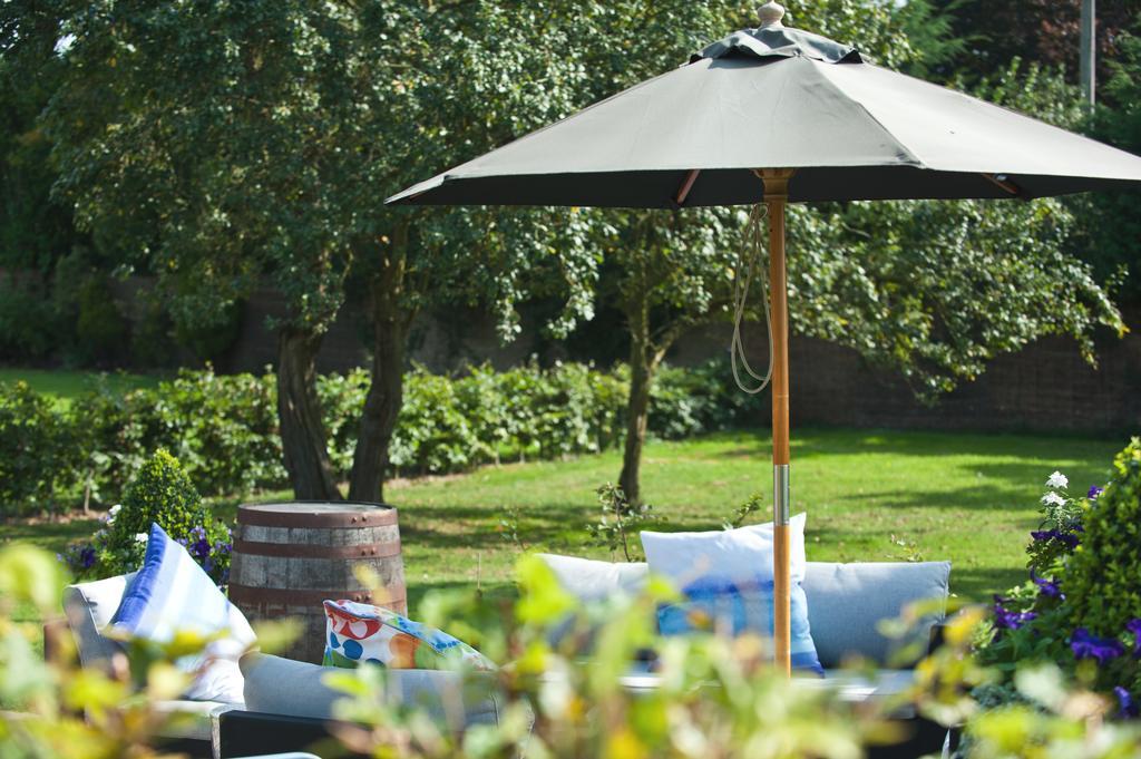 The Bell, Alderminster Bed & Breakfast สแตรทฟอร์ด อะพอน เอวอน ภายนอก รูปภาพ