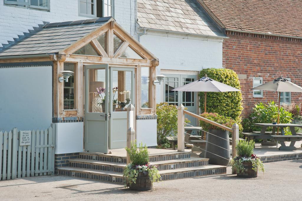 The Bell, Alderminster Bed & Breakfast สแตรทฟอร์ด อะพอน เอวอน ภายนอก รูปภาพ